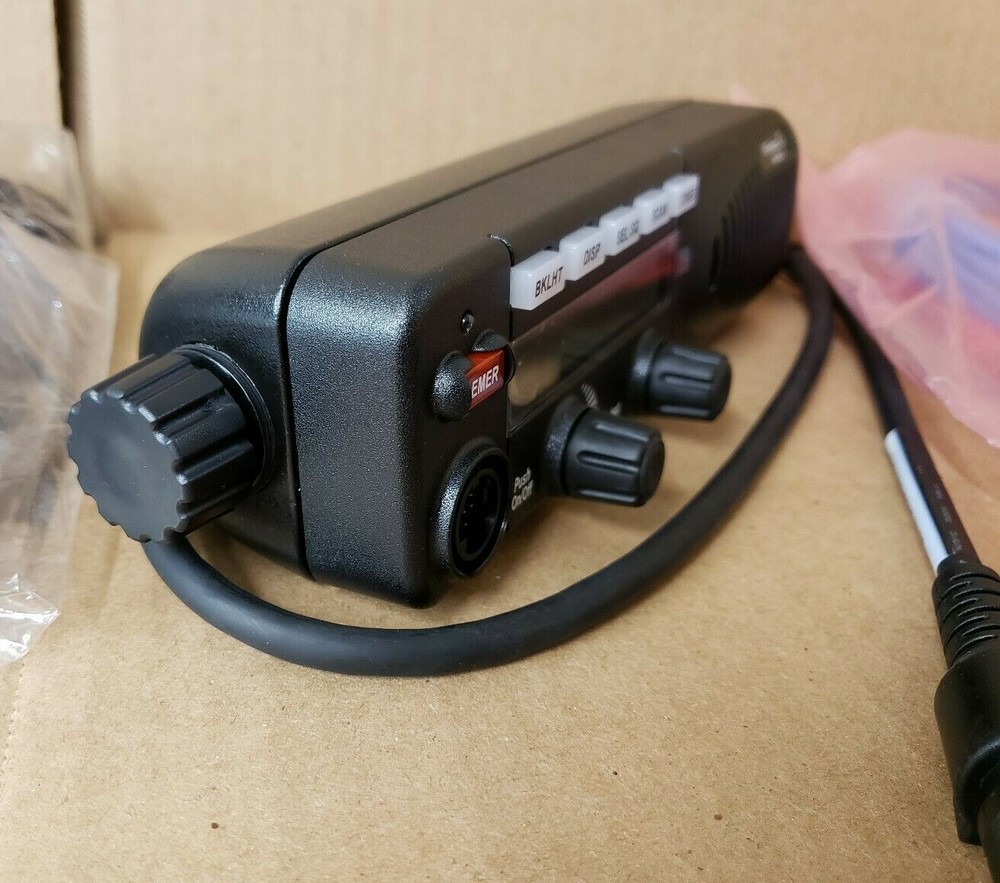 EF Johnson 5300 ES remote Control head Model 023-5500-830 + bracket wires + more