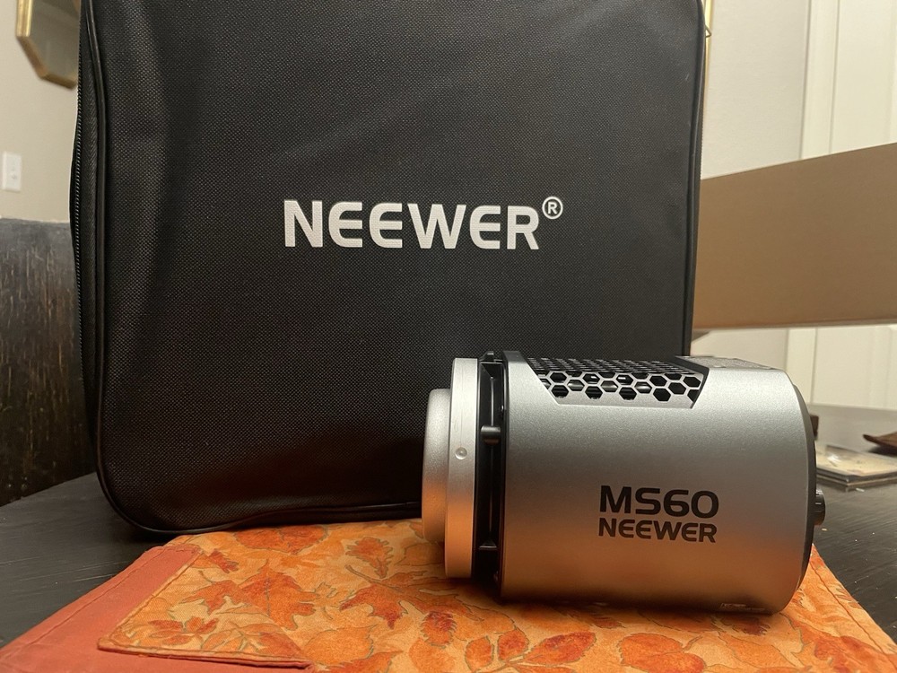 Neewer MS60 Mini LED Video Light Portable Wireless Trigger Hot/Cold Shoe