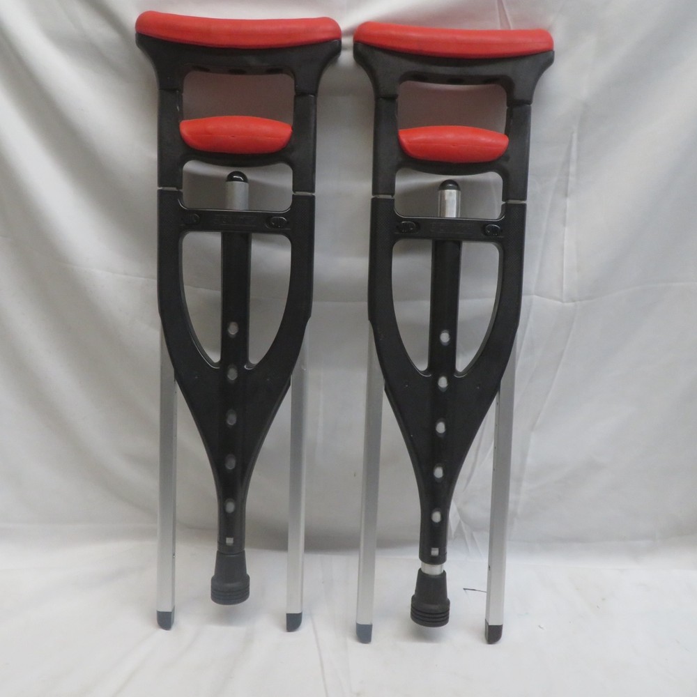 Adjustable Underarm Crutches