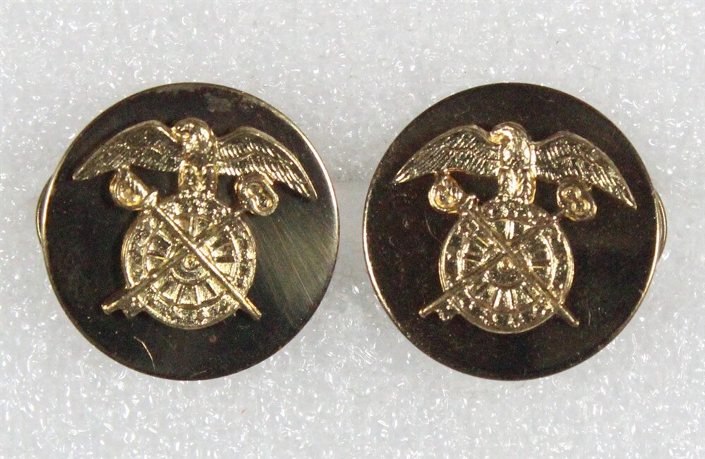 U.S. Army Enlisted Collar Pin set: - Quartermaster (gilt, flat, c/b)
