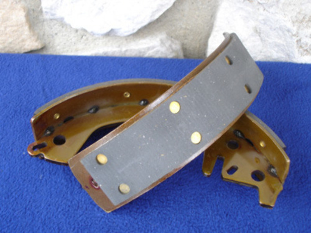 REAR BRAKE SHOES FOR HARLEY PANHEAD SHOVELHEAD 1963-72 REPL OE # 41801-63