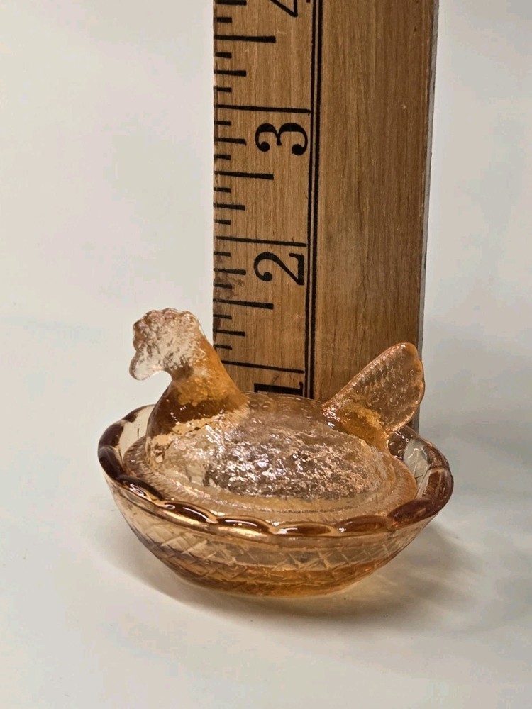 Mini Hen Chick on Nest Amber Salt Cellar