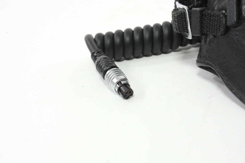 Olympus Electronic Power Bounce Grip 2 with PC Cable and 5 Pin Cable