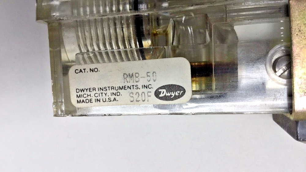 Dwyer RMB-50 Used Flowemeter SCFH Air Meter S20F
