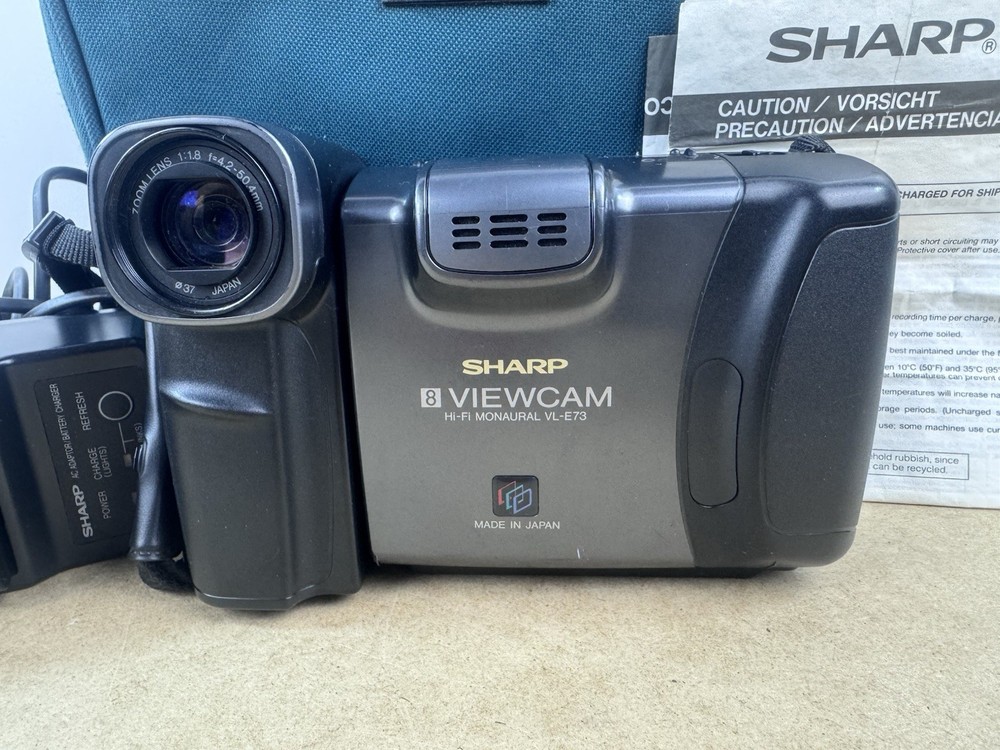 Sharp Viewcam VL-E73 8mm Camcorder Vintage Untested Powers Briefly With Case