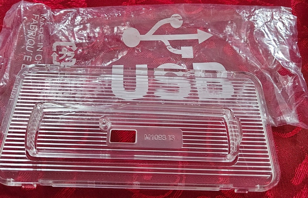 Vintage Plastic USB holder