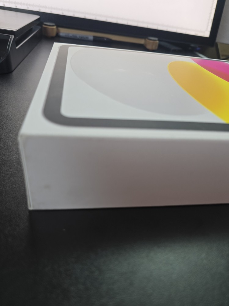 iPad box 10th Generation Silver 64GB EMPTY BOX ONLY