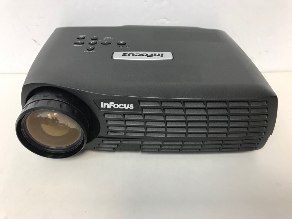 INFOCUS IN10 LP70+ DLP PROJECTOR 531 HOURS  PROJECTOR ONLY
