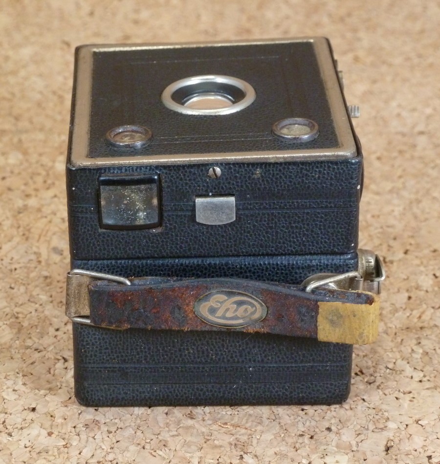 Vintage Eho Box 3x4cm Baby Box Camera (C.1932) - Nice original condition