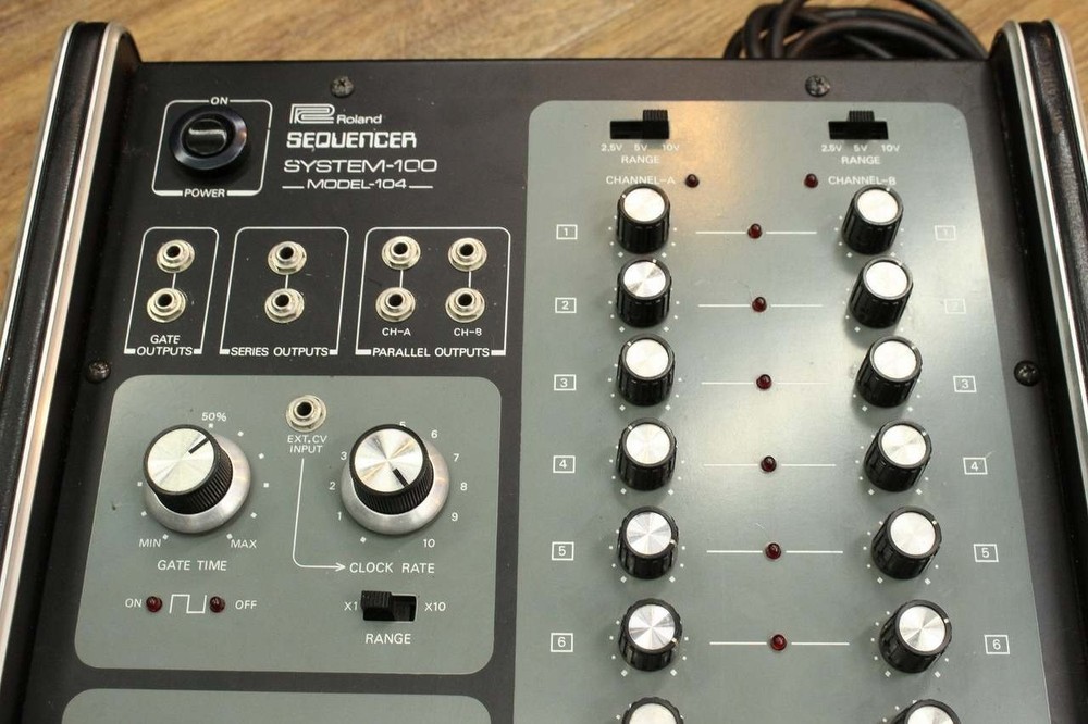 Roland SYSTEM-100 Model 104 Analog Sequencer CV Synthesizer Serviced Tested