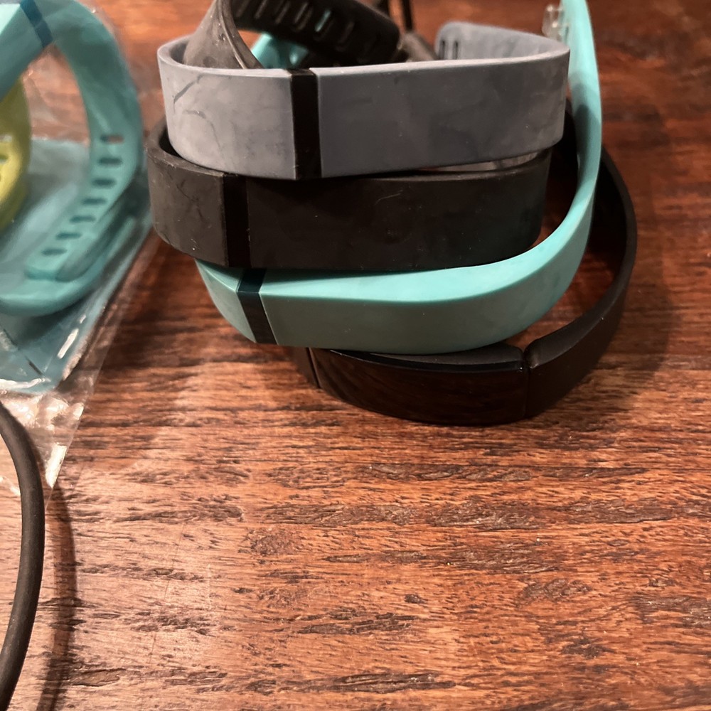 BUNDLE..Fitbit Flex Original tracker, OEM Bands , chargers