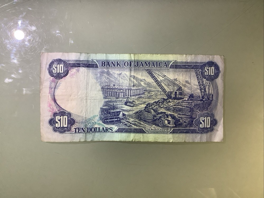 Jamaica 10 Dollars 1979 Circulated