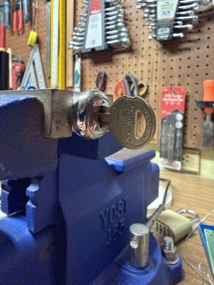 (1) Used Thyssenkrupp Elevator L205 Key Northeast Lock (Discolored)