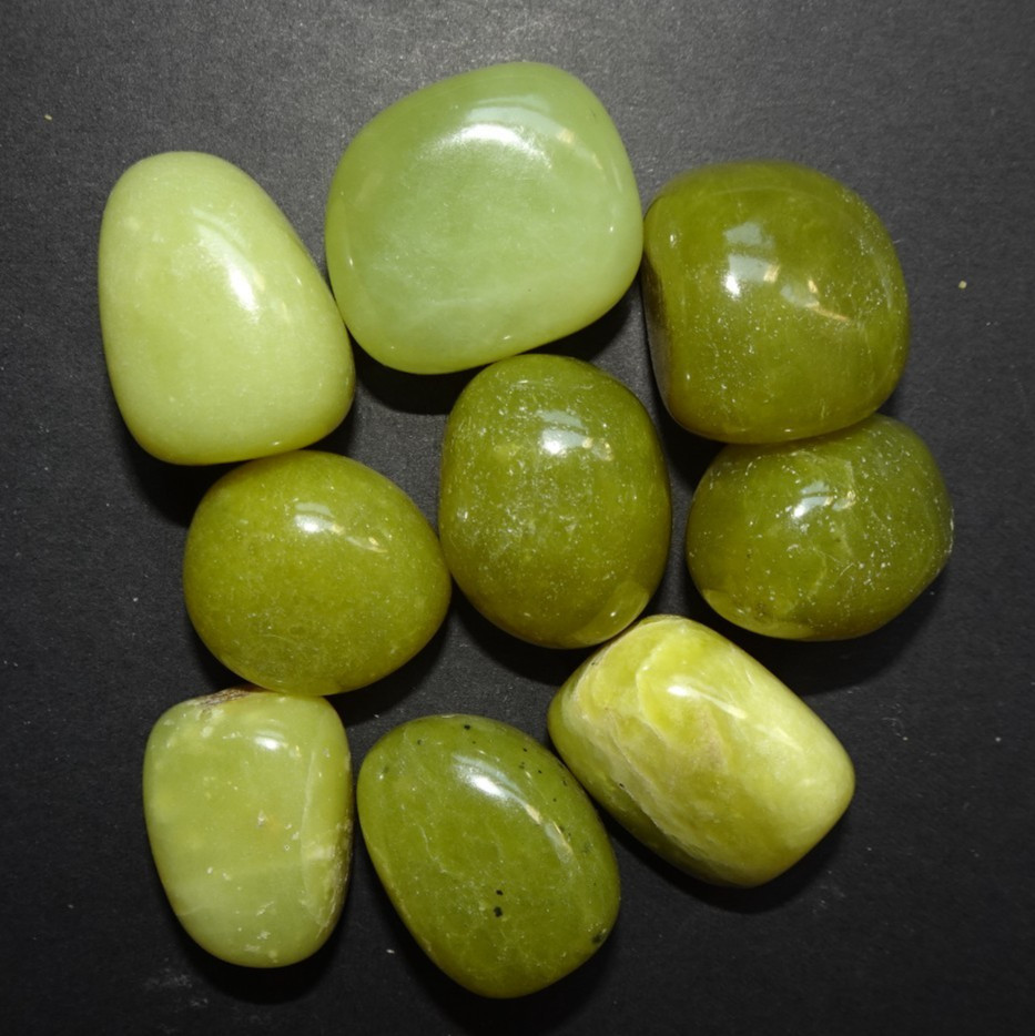 Serpentine - 9 Medium Tumbled Stones  rt132a