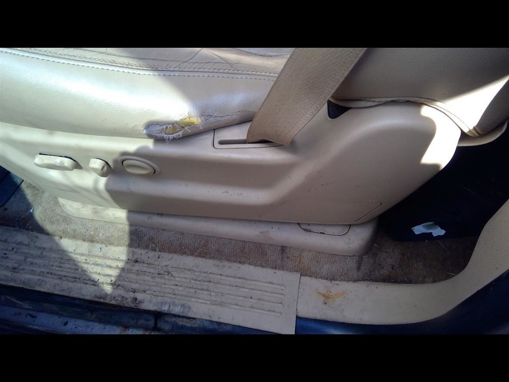 TAHOE 2012 High Mounted Stop Light 942064