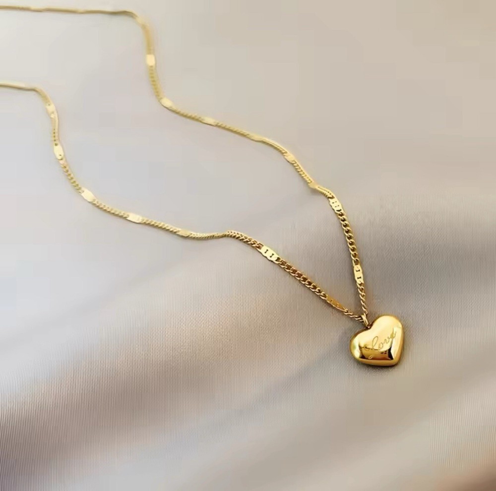 Aurum Amour Pendant