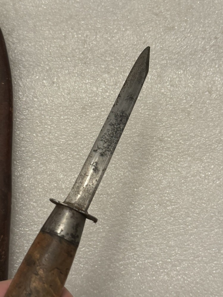 WW2 Original Dagger Knife With Leather Sheath US WWII Edged Weapon