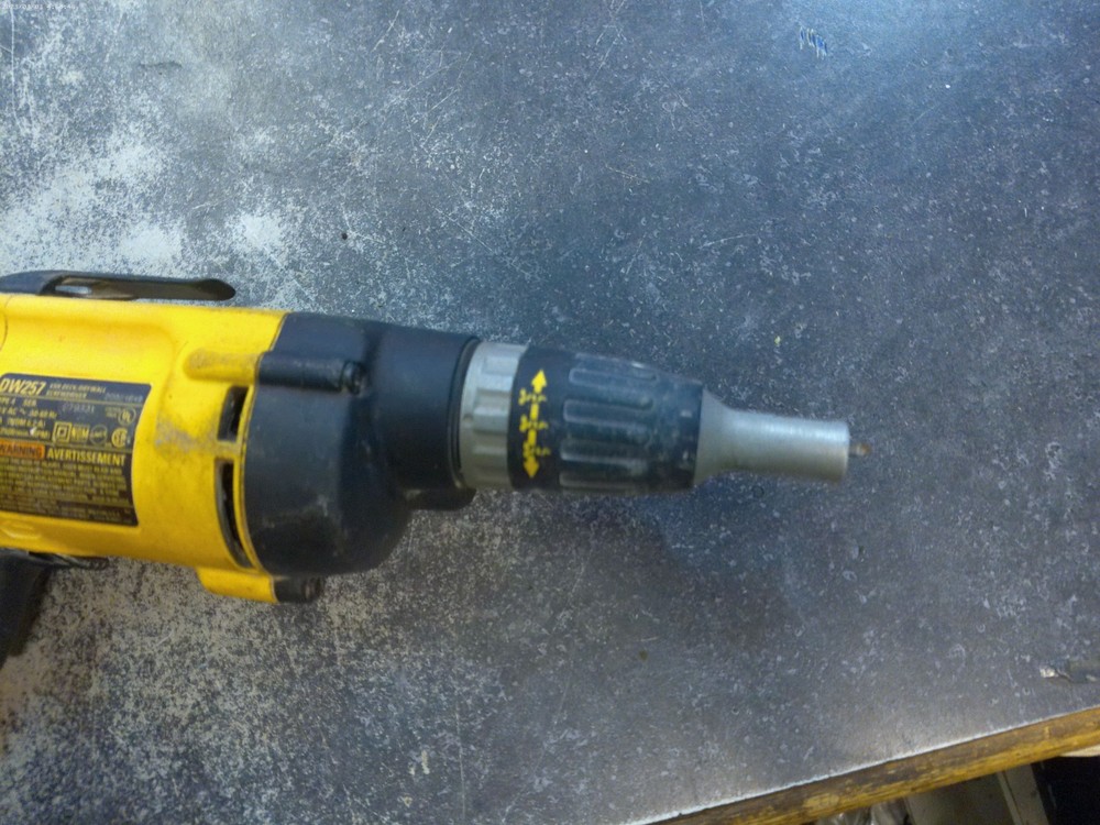 Dewalt DW257 VSR Variable Speed Reversing Deck / Drywall Electric Screwdriver