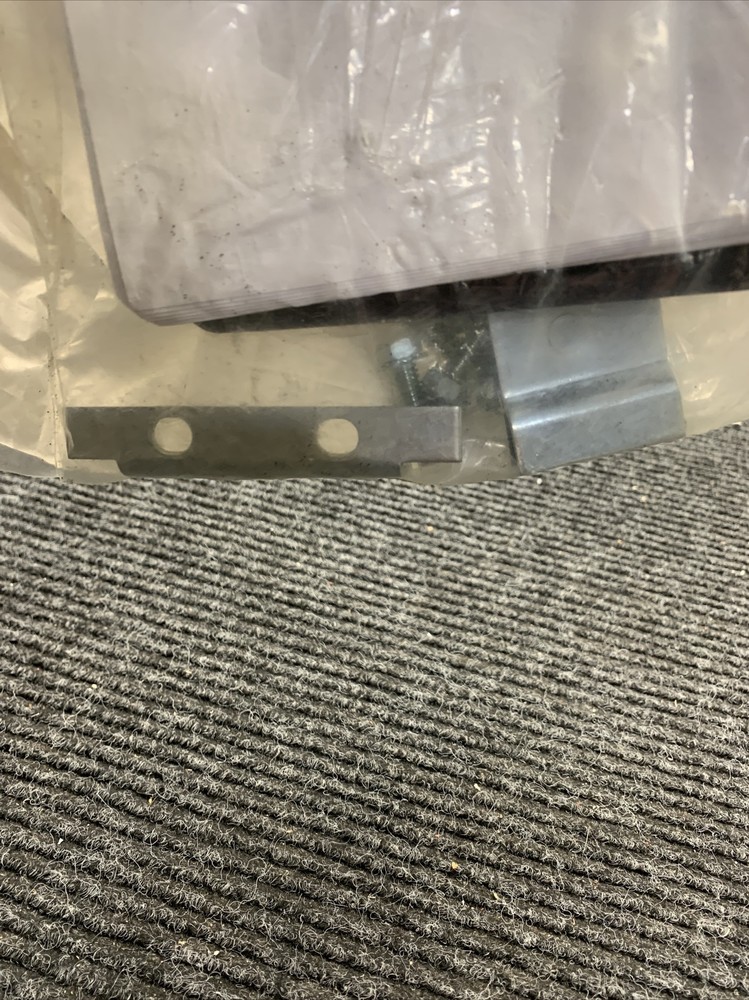 NEW SQUARE D LJB490C Hardware