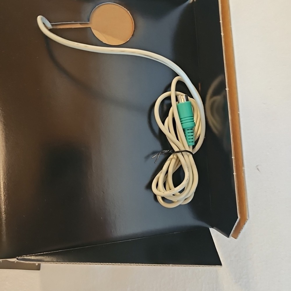 Labtec Wheel Mouse With Light PS/2 Connection XP New( Open Box)