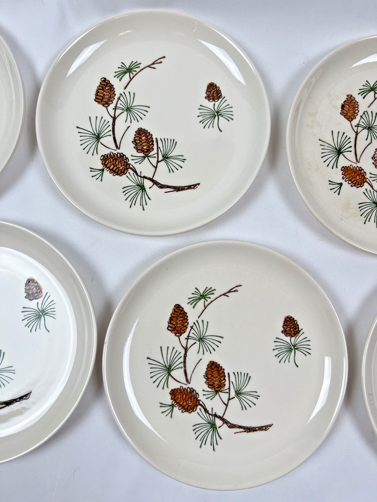 Vintage Stetson Pine Cone 6.5” Bread Plates-6 pieces