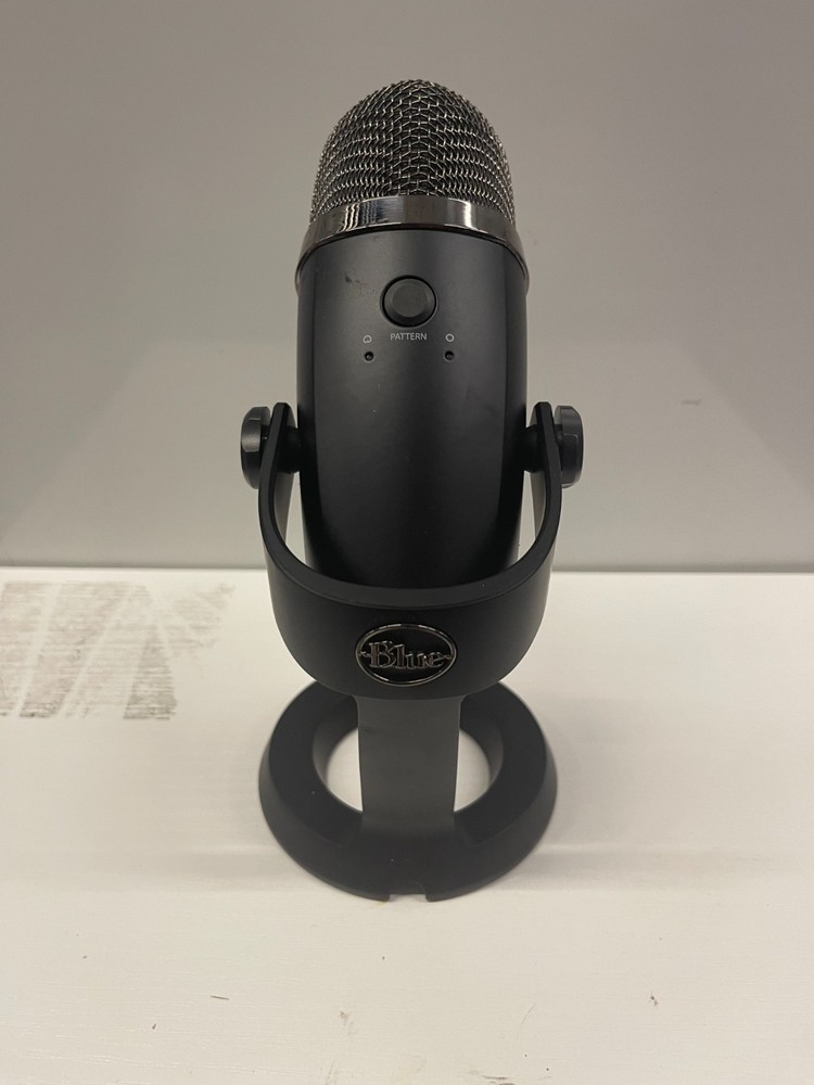 Logitech Creators Blue Yeti USB Microphone - Black