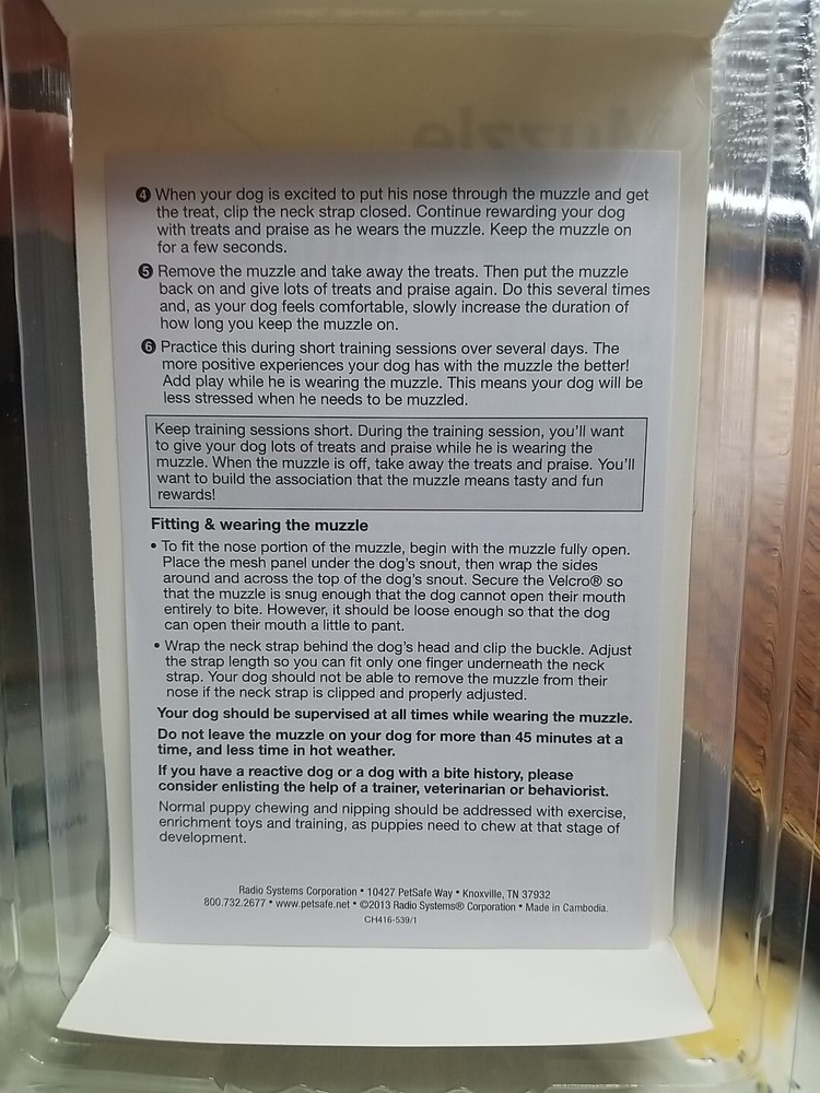 PETSAFE Soft Muzzle for Medium Dogs Black Nylon Adjustable Padded