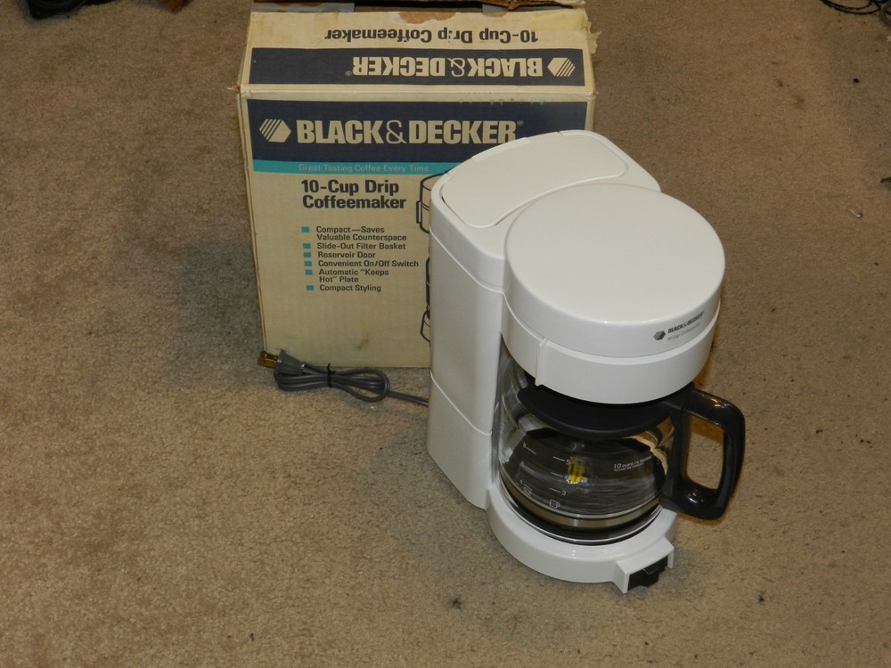 BLACK & DECKER 10 CUP Drip Coffeemaker DCM900WH New