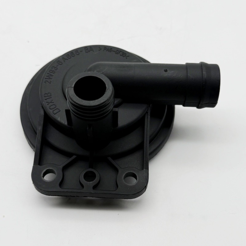 Engine Crankcase Vent Valve PCV For 05-09 Land Rover LR3 Range Rover LR003380