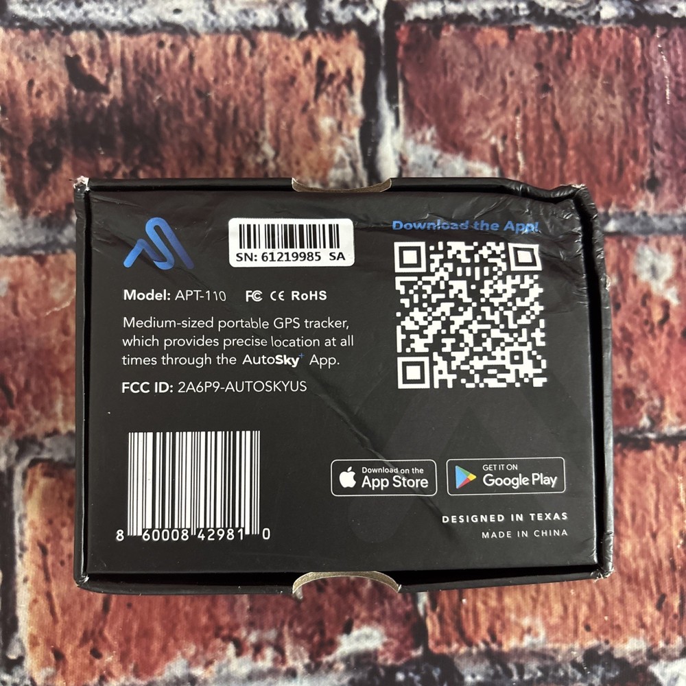 AutoSky Portable GPS Tracker – Model: APT-110 – Medium Size - DAMAGED BOX