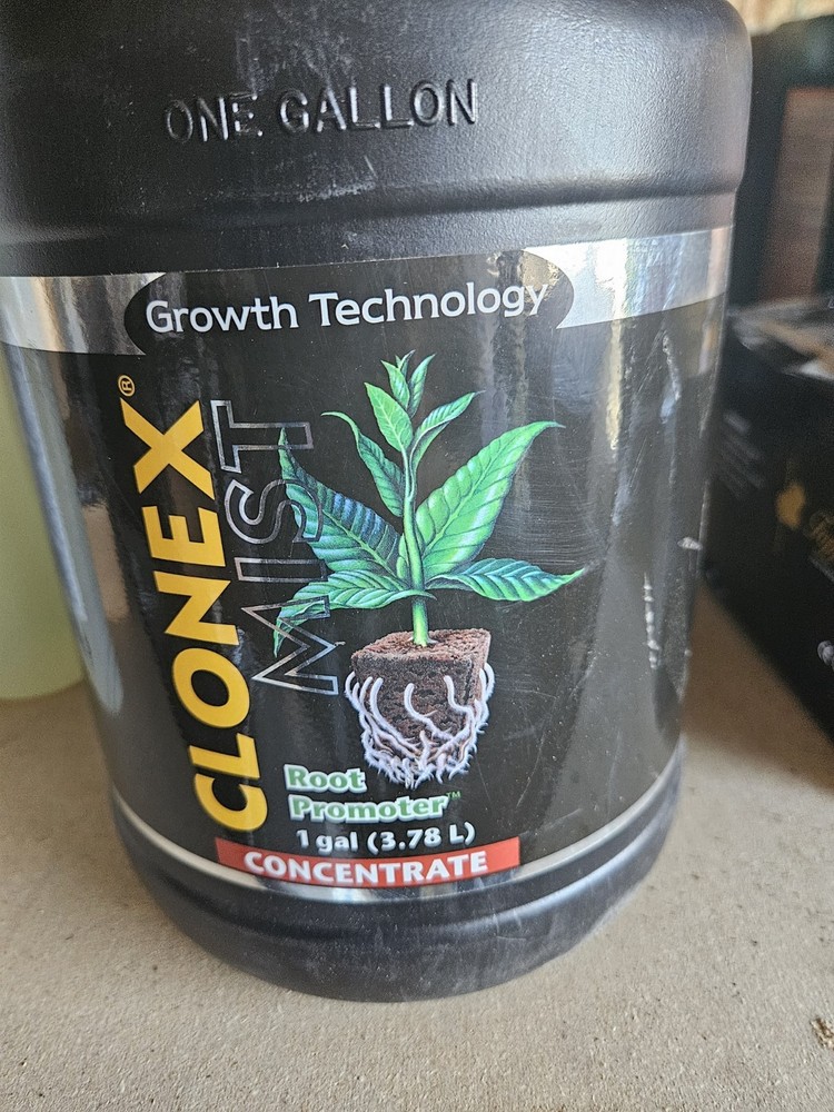 Clonex Clone Solution (1- 0.6 -1) Concentrate / 1 gallon