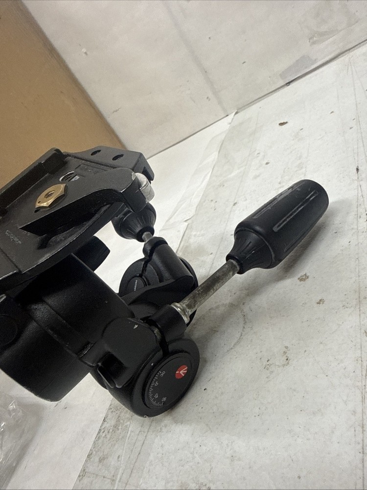 Manfrotto 808RC4 Basic Pan Tilt Tripod Head Without QR PLATE