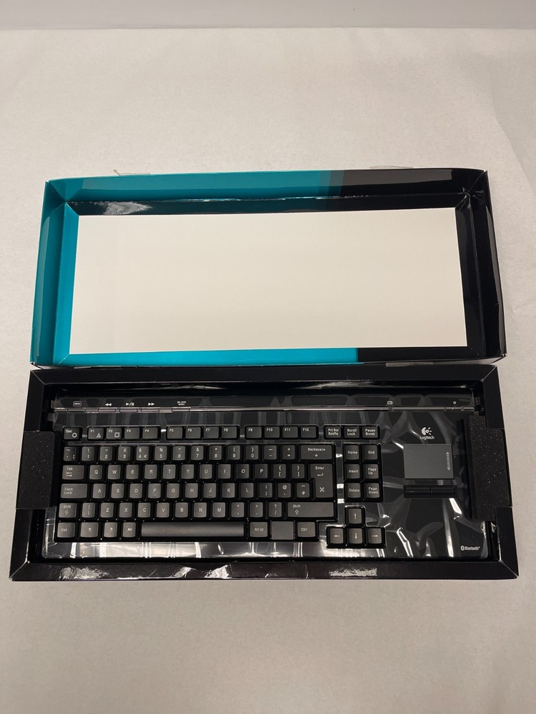 Logitech MediaBoard Pro Bluetooth Keyboard for PS3 HTPC Wireless Keyboard