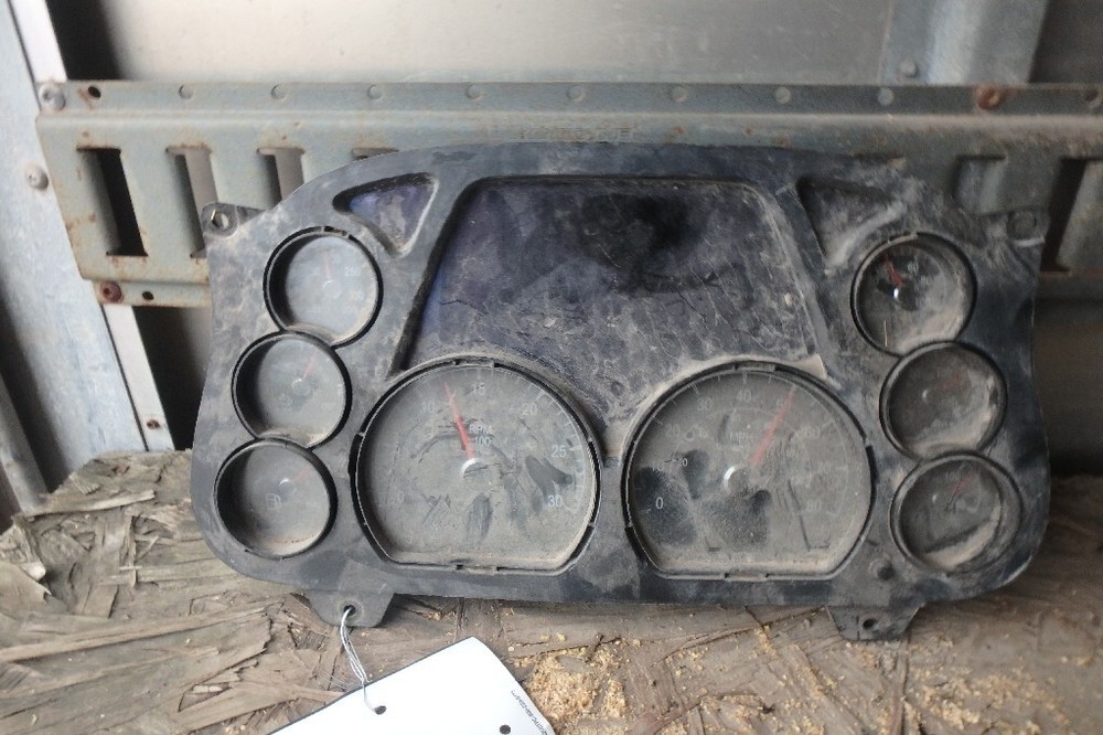 PETERBILT 567 2016: Instrument Cluster