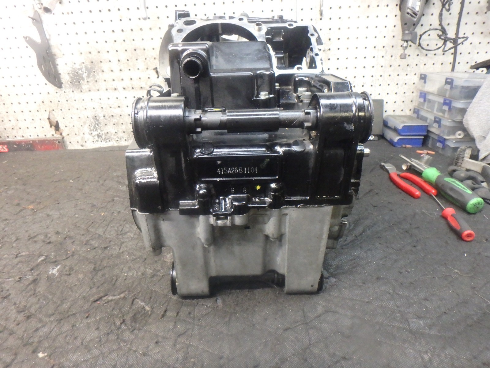 SUZUKI BOULEVARD M109R / VZR1800 06-25 ENGINE CASES P/N 11300-48881