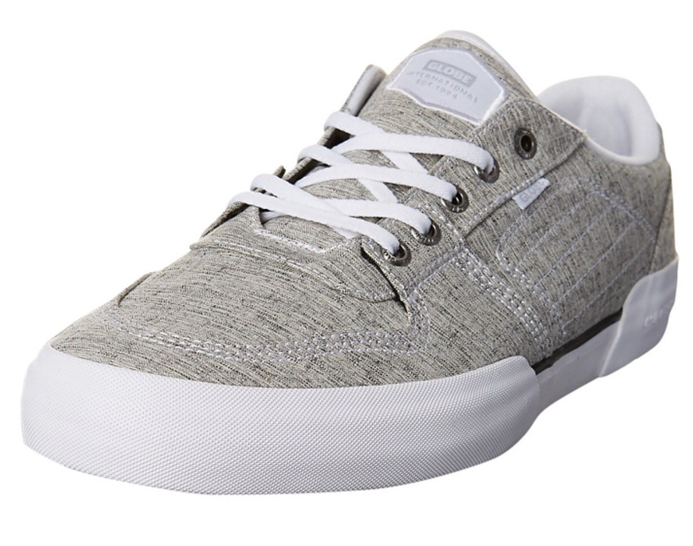 GLOBE Mojo Lagacy Grey Chambray/White Shoes, Size: 9M.