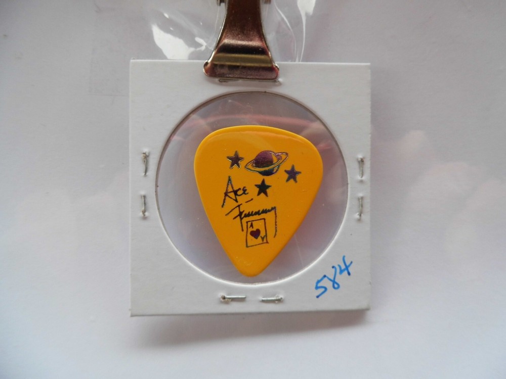 KISS "ACE FREHLEY" TOUR GUITAR PICK~4/11/00 READ DESCRIPTION (4/1)