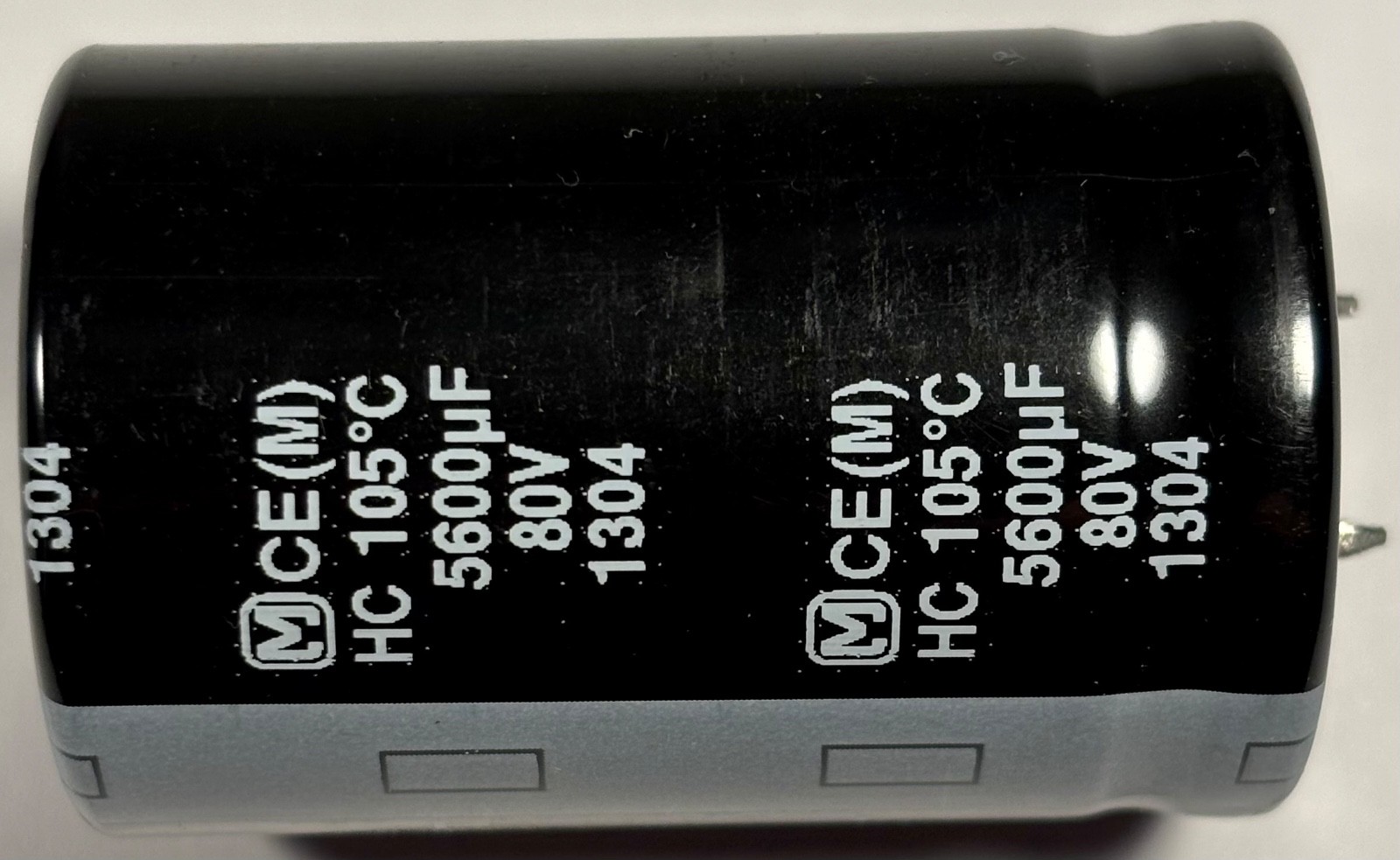 5600uF 80V 105°C 30x45mm Snap In Electrolytic Capacitor Matsushita Quantity 2
