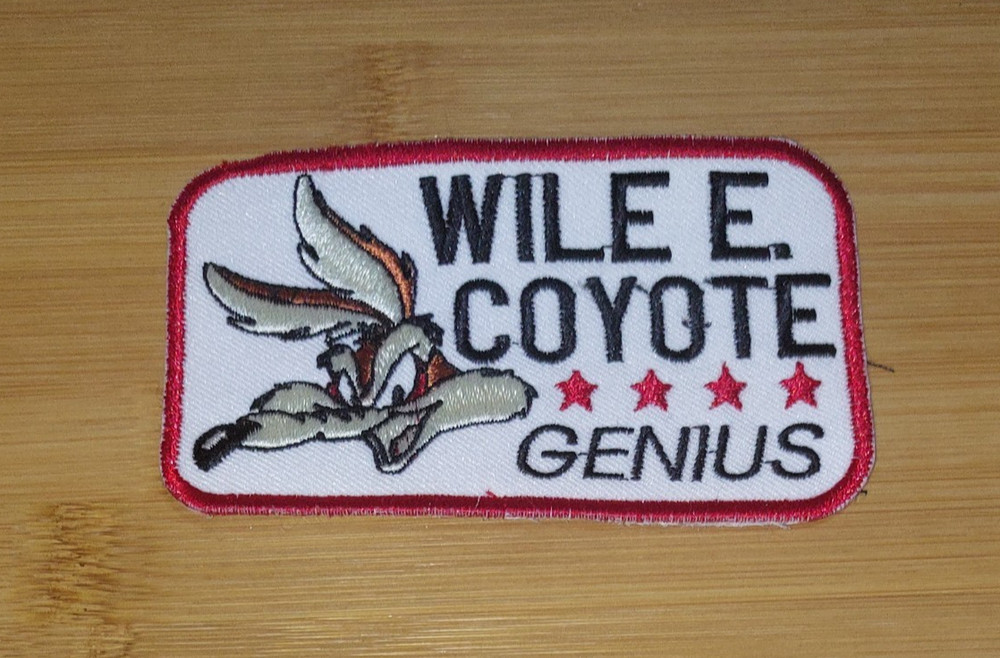 WILE E. COYOTE GENIUS Patch Patch Rectangle 10x6cm ROAD RUNNER LOONEY TUNES.
