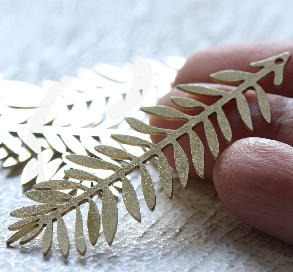 2 Pieces Laser Cut Solid Brass Leaf Pendant - 58x20mm (CW-4355C)
