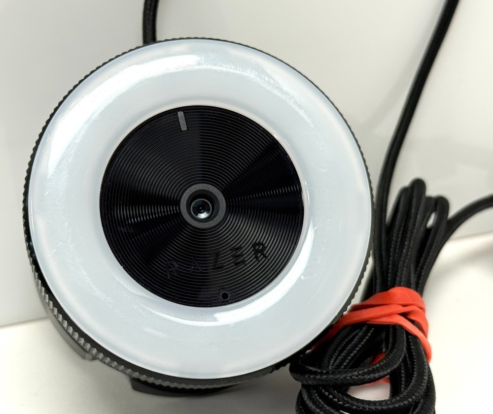 Razer Kiyo RZ19-0232 Broadcasting Camera USB Webcam w/ Adjustable Ring Light