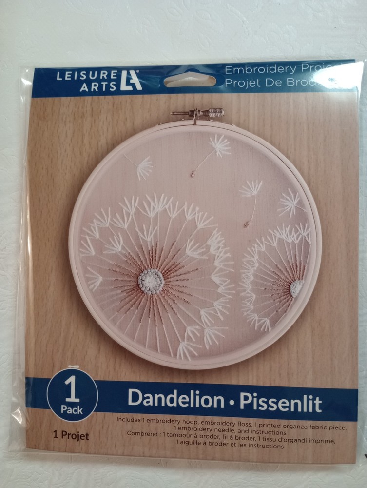 Leisure Arts Embroider Kit Project De Broderie New