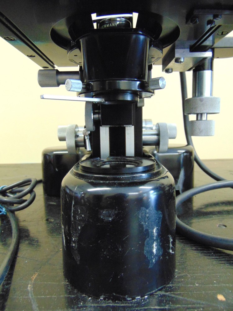 Leitz Wetzler Microscopes With Leitz Wetzler 7864 Light Source ~ MR104yy