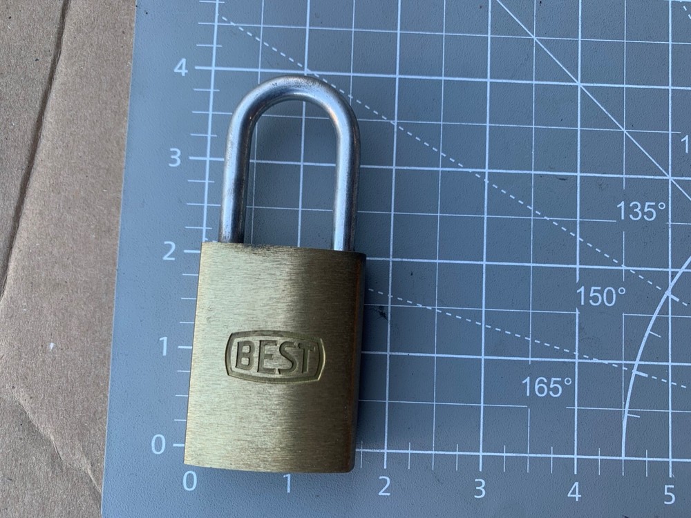 BRAND NEW BEST INTERCHANGEABLE CORE PADLOCK, NO CORE . 11B722-IL