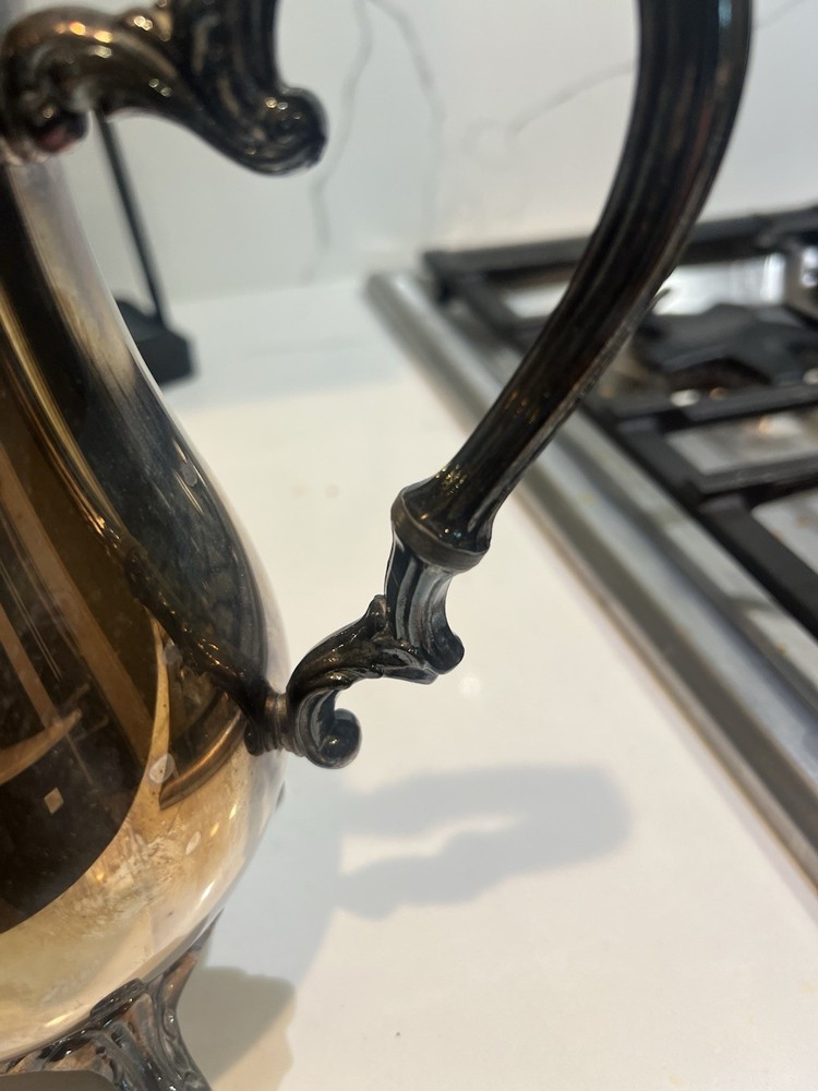 Vintage Silver Plated Tea Pot Excellent Condition!