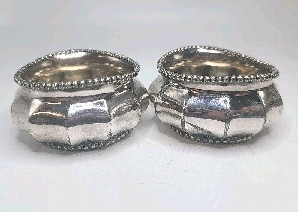 Antique Meriden B Company Pair Of Silver Plated Open Salt Cellars Fluted Design