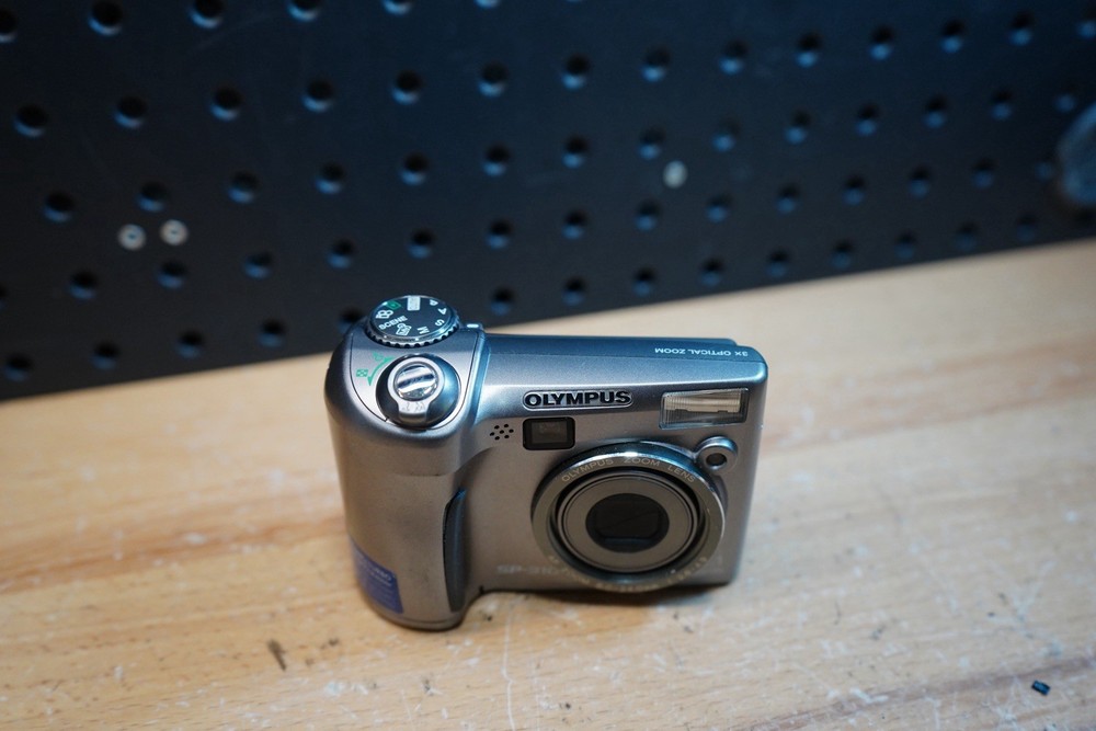 Olympus Digital Camera SP-310 7.1MP Silver — TESTED & WORKING