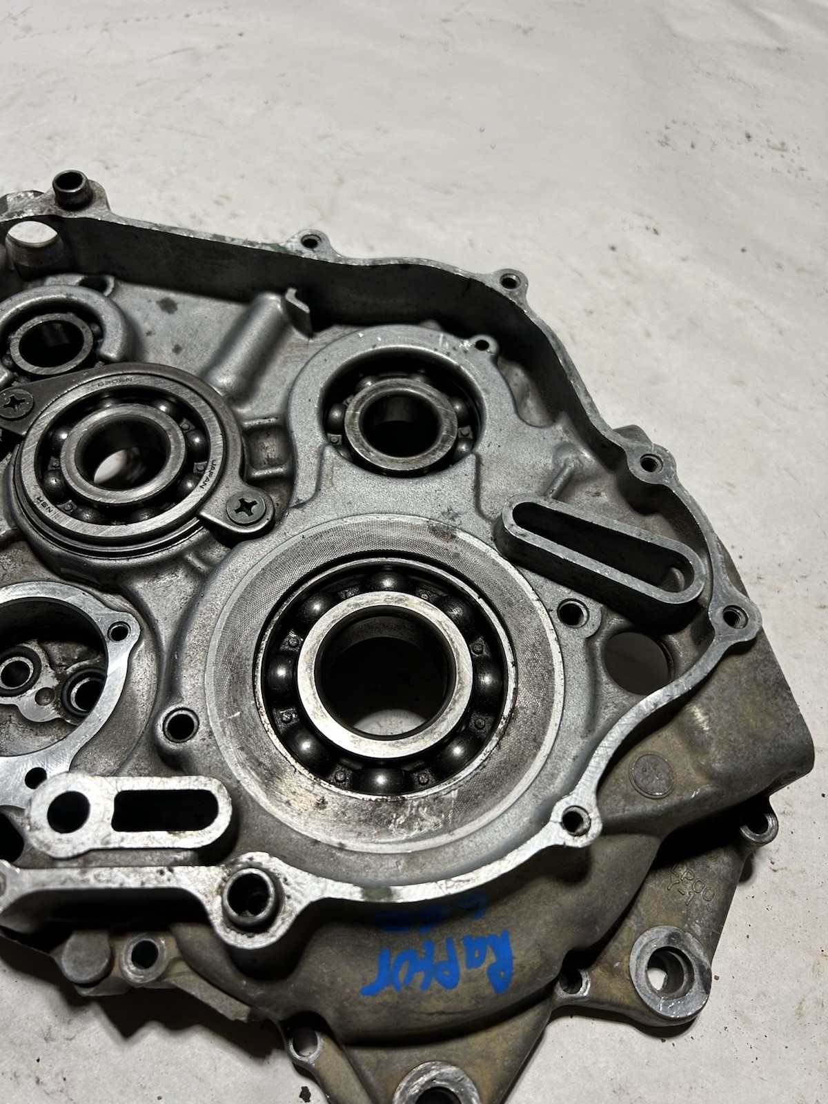 01-05 YAMAHA RAPTOR 660 660R OEM ENGINE MOTOR RIGHT SIDE CRANKCASE HALF BLOCK