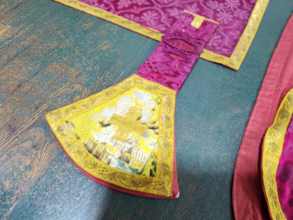 Antique Fiddleback Chasuble