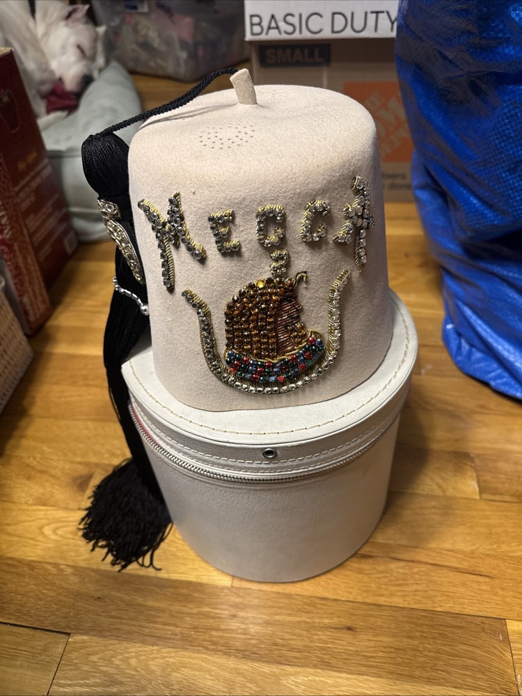 Shriners Women’s White Fez